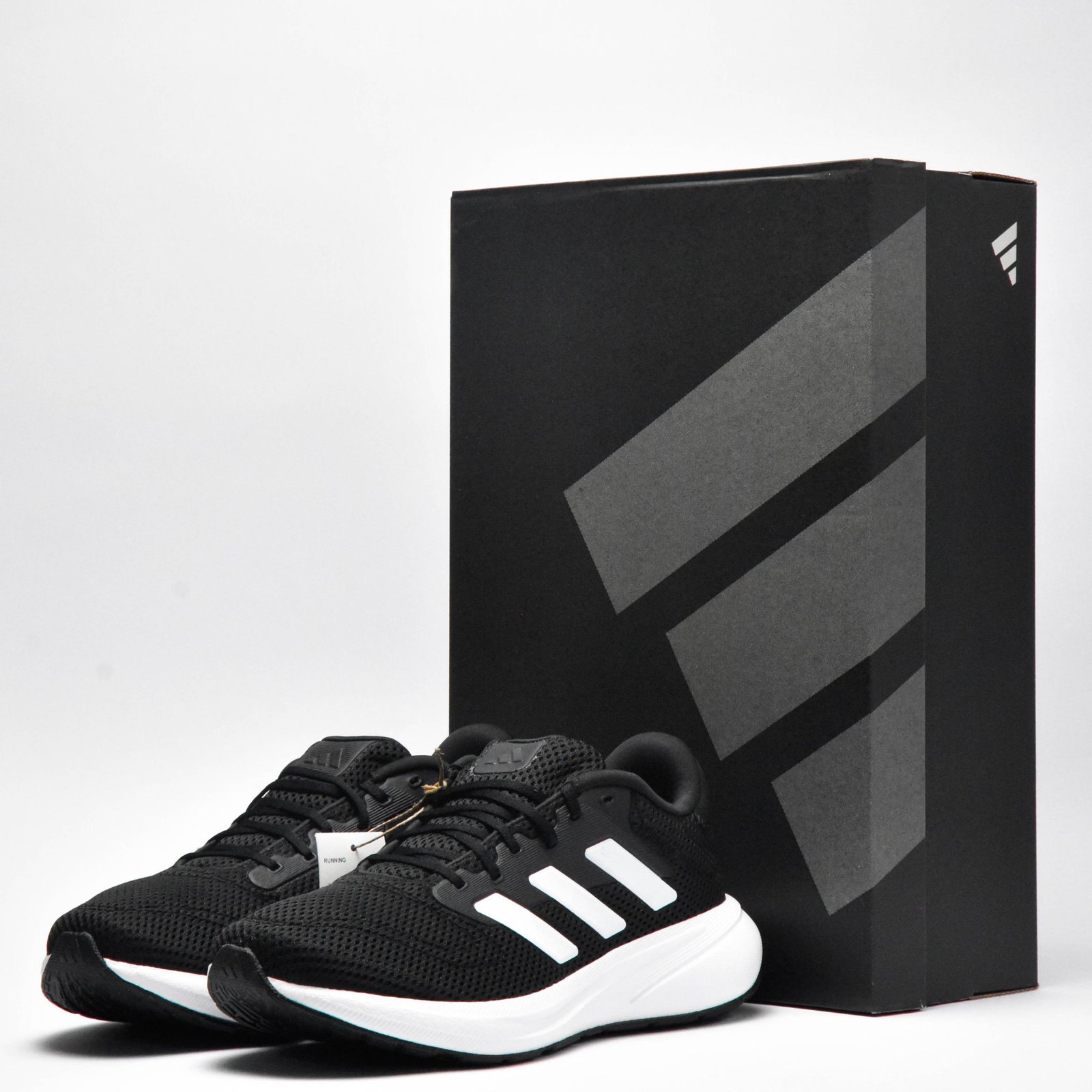 1000212613-scaled-1.jpg ADIDAS RESPONSE RUNNER U – Image 1