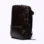 Sac à dos en cuir marron noirci