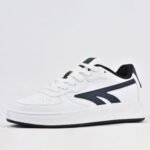 VASITY COURT WHITE/NAVY/BLACK HI TEC – Image 3